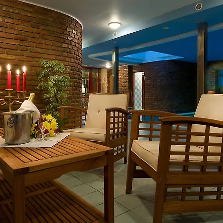 酒店 Grand Třebíč