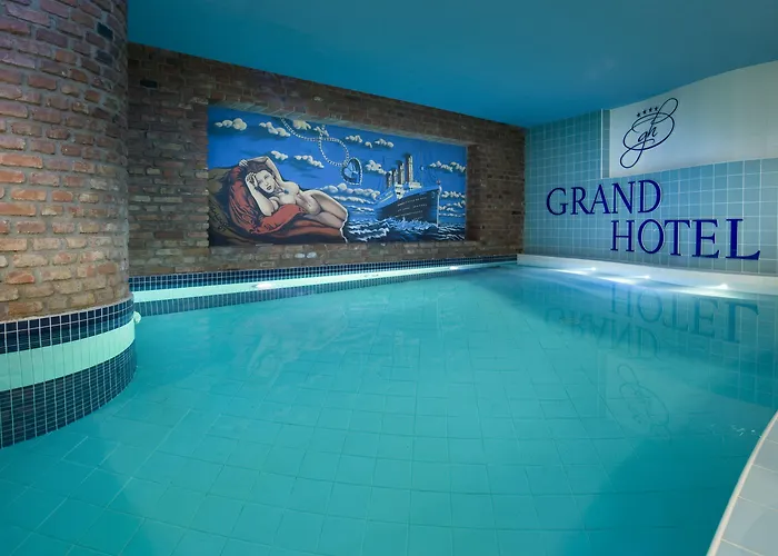 Grand 4*